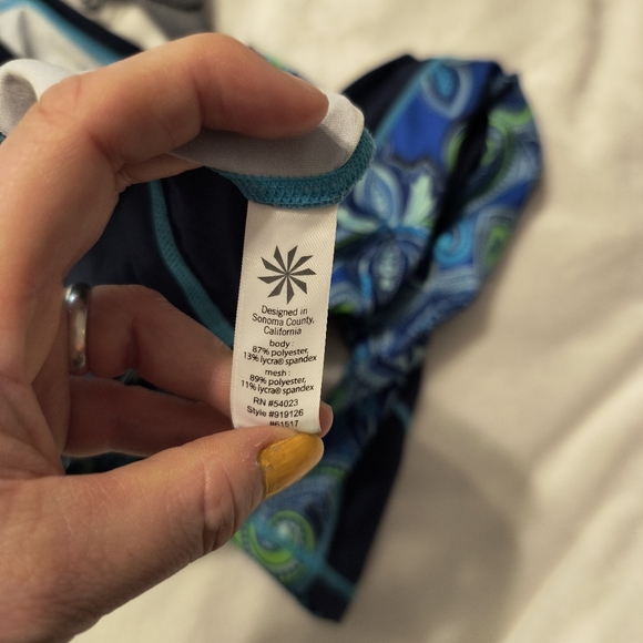 Athleta Blue Print Long Sleeve Athletic Top Thumb Holes Size XS swim top - Picture 6 of 10